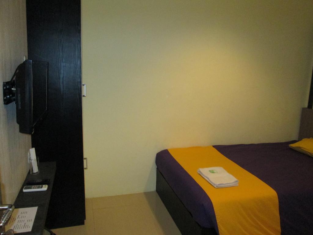 Green Leaf Inn Pontianak Bilik gambar