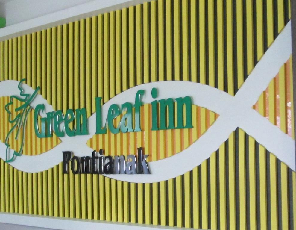 Green Leaf Inn Pontianak Luaran gambar