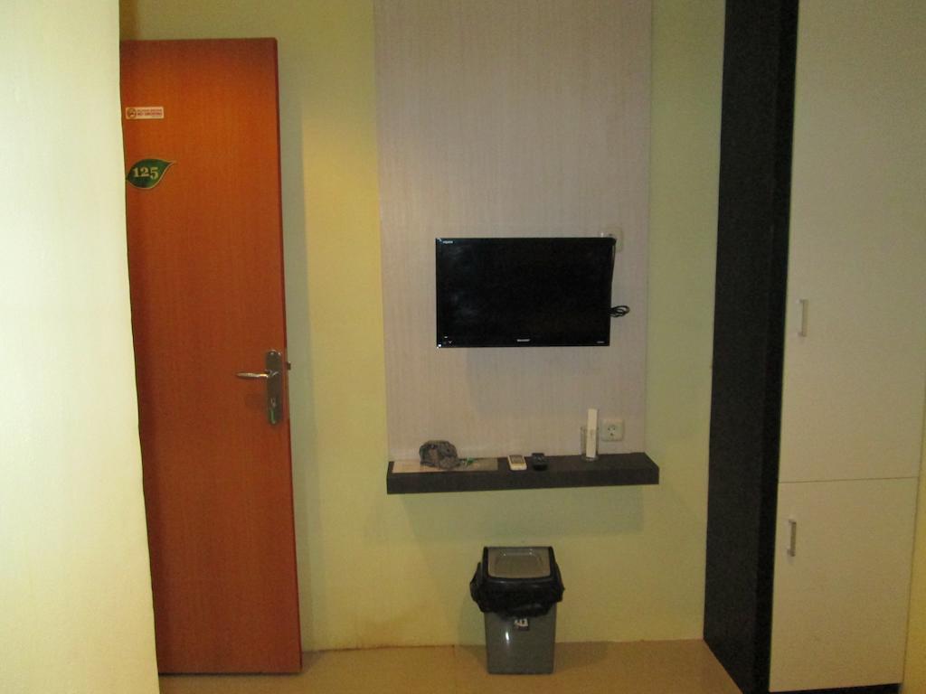 Green Leaf Inn Pontianak Bilik gambar