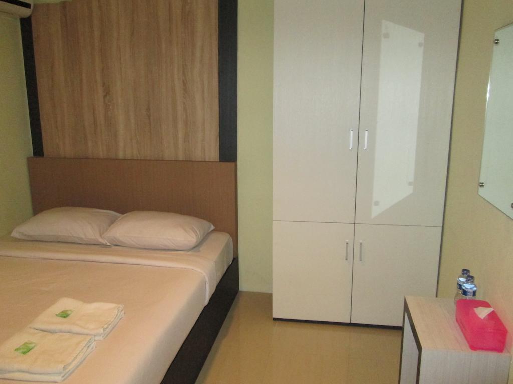Green Leaf Inn Pontianak Bilik gambar